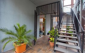 Shiny Avlabari Apartment